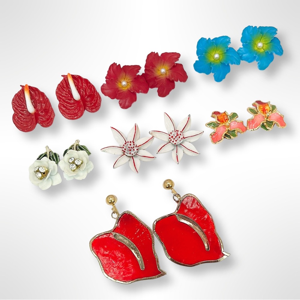 Lot of Vintage Hawaiian Flower Clip-on Earrings, Mid-Century